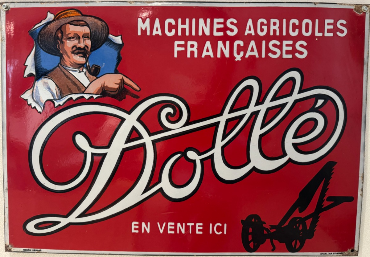 Plaque émaillée Dollé - Objets vintage et affiches anciennes - Revue Vintage