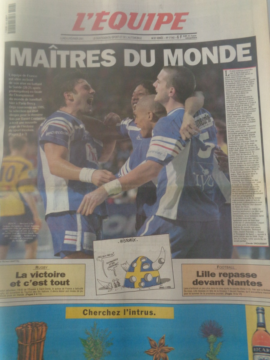 Journal l'équipe 05/02/2001 Maîtres du Monde - les costauds champion du Monde - Hand ball - Journal L'Équipe authentique - Revue Vintage