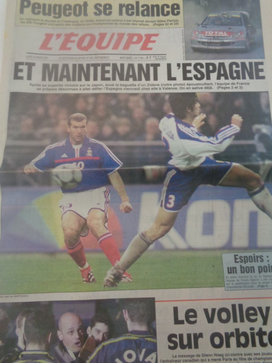 Journal l'équipe 26/03/2001 Maintenant l'Espagne - équipe de France - Zidane - Football - Journal L'Équipe authentique - Revue Vintage