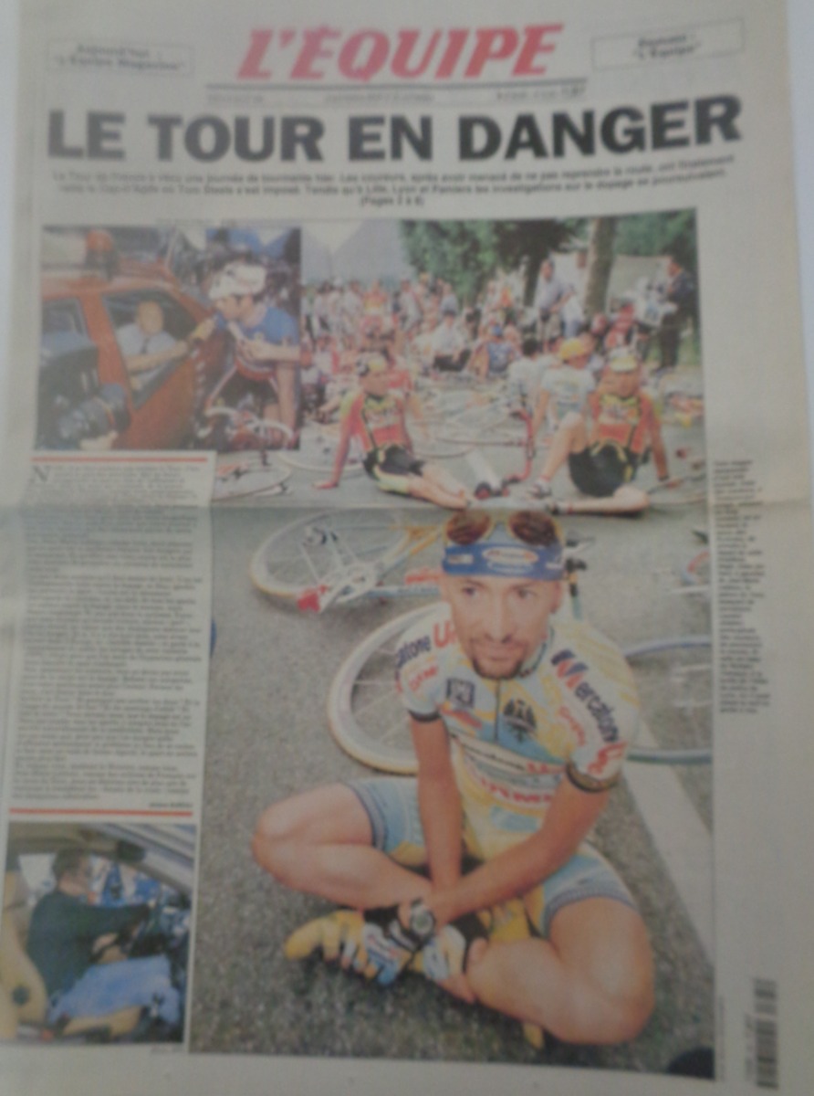 Journal l'équipe 25/07/1998 Le tour en danger - grève des coureurs - Marco Pantani le pirate -Tour de France - cyclisme - Journal L'Équipe authentique - Revue Vintage