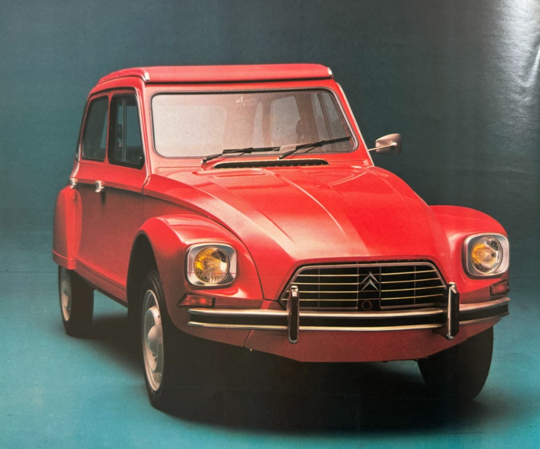 Catalogue Les petites Citroën 2 CV - Dyane - Méhari - Ami 8 - Vue 4 - Auto