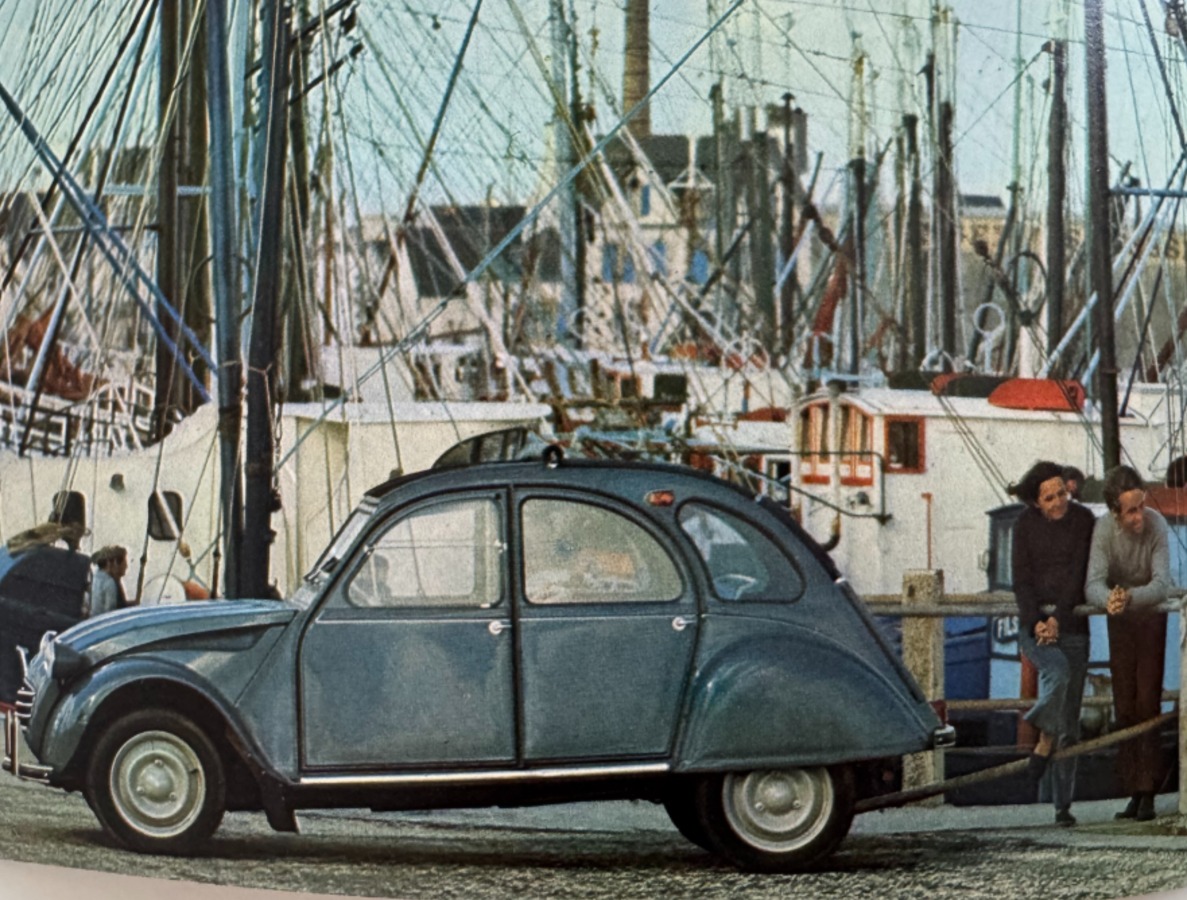 Catalogue Citroën 2 CV - Dyane - Amie 6 - Vue 4 - Auto